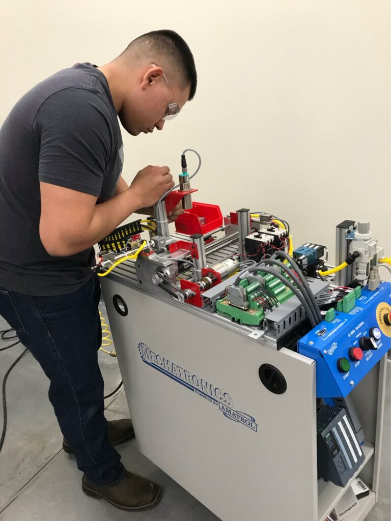 Student training for internship in semiconductor career